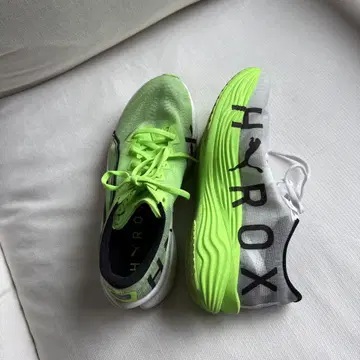 푸마 HYROX 러닝화