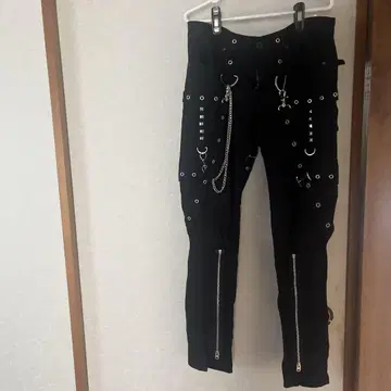 CIVARIZE 블랙 스터드 팬츠