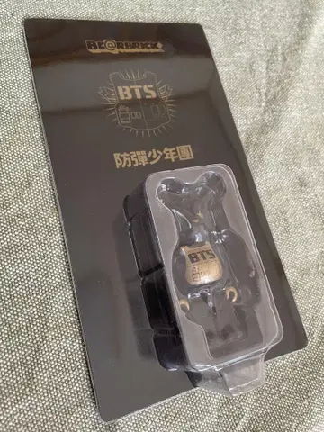 BTS 베어브릭
