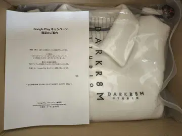 다크알에이트엠 스튜디오 플레이 버시티 재킷 화이트
