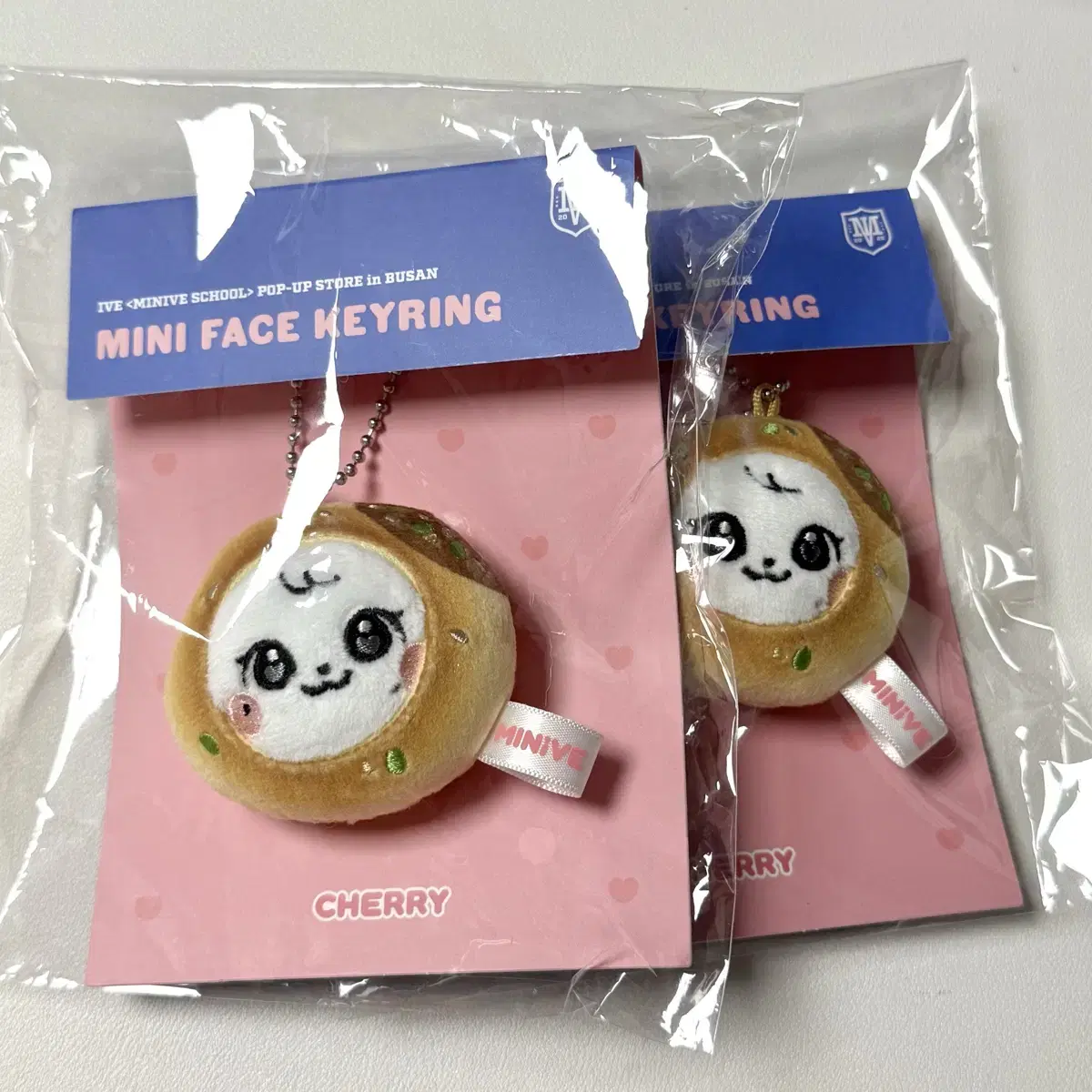 CHERRY minive 釜山 busan popup ポップアップ IVE | 아이브 Ive Minive School Pop-up Busan Limited Edition