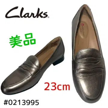 Clarks 건메탈릭 골드 코인 로퍼 23cm