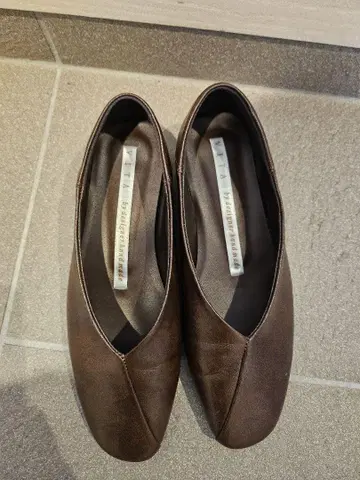 kicuri 브라운 가죽 V컷 로퍼 23.5cm