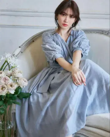 헤르리프토 에어리 볼륨 소매 드레스