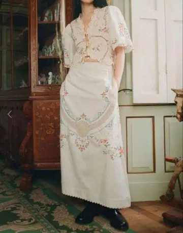 24SS Sea New York Edwina 자수 스커트