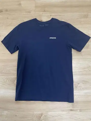 patagonia 네이비 티셔츠 로고 M 사이즈
