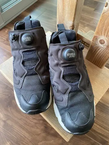 Reebok insta pump 블랙 스니커즈