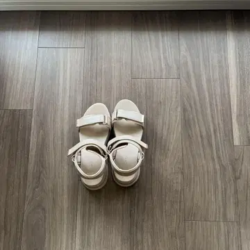 히메코 샌들