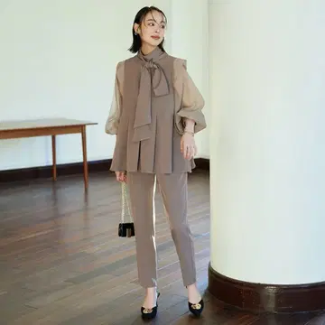 베이지 리본 포함 팬츠 수트 ruirue boutique