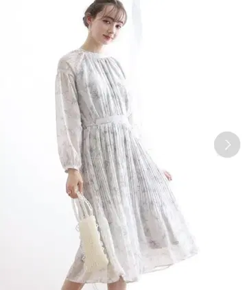 CoutureBrooch 쿠튀르 브로치 꽃무늬 플리츠 디자인 원피스