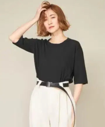 conte 크루넥 티셔츠 블랙