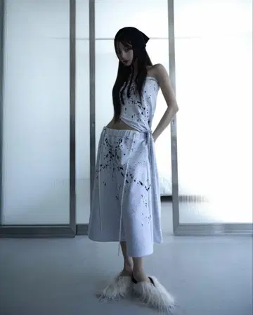 theredthread S curve skirt