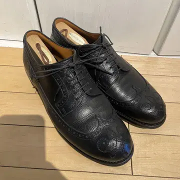 chausser 블랙 가죽 윙팁 신발
