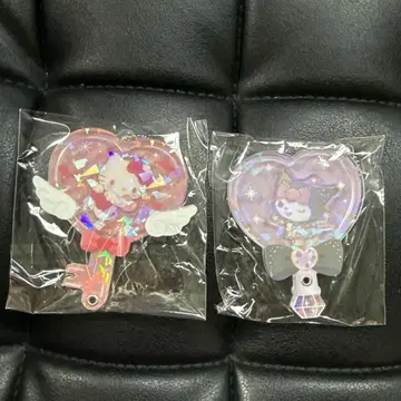산리오 하트 아크릴 참 키티 쿠로미