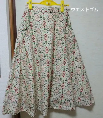 호코모모라 포플린 플라워 프린트 스커트