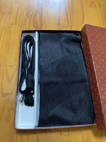 블랙 오비 장식 천과 허리띠 세트 순수 실크 예복