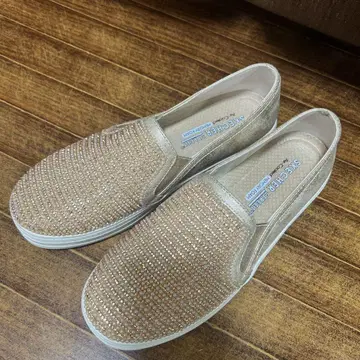 24cm SKECHERS 비쥬 장식 슬립온 골드