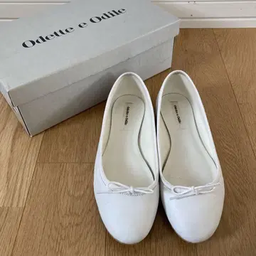 오데뜨 앤 오딜 발레 슈즈 플랫 펌프스 22.5cm 발레리나