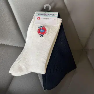 미야쿠미야쿠 양말 블랙 화이트 2장 세트 23~25cm