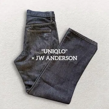 'UNIQLO' 시착만 한 JW ANDERSON 콜라보 청바지 네이비
