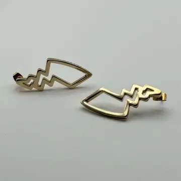 피카츄 꼬리 귀걸이 포켓몬 센터