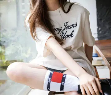 Tommy Jeans [NET ViVi 게재] 오버사이즈 티셔츠