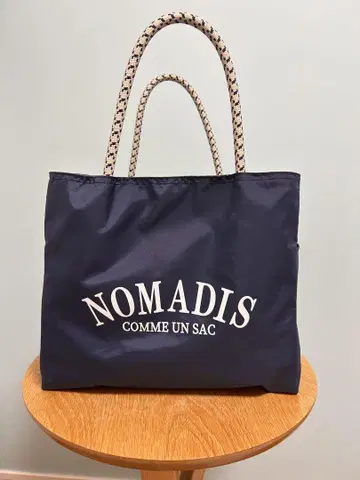NOMADIS 네이비 토트백