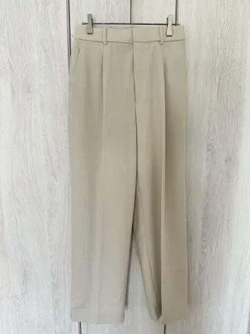 유니클로 턱 와이드 팬츠 M 사이즈