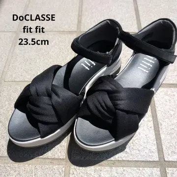 핏핏 블랙 샌들 23.5cm 통굽 DoCLASSE