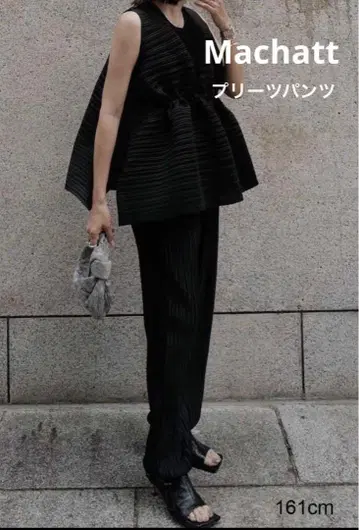 MACHATT 플리츠 팬츠 블랙