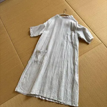 린넨풍 버튼이 달린 반팔 원피스