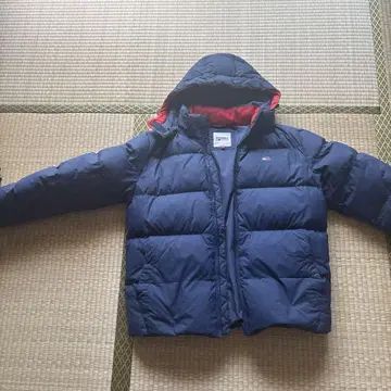 네이비 후드 부착 다운 자켓