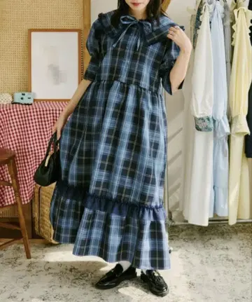택 포함 새상품 [쿠티르와 레트로] 빅 칼라 튤 프릴 티어드 원피스