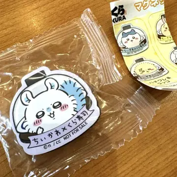 치이카와 x 쿠라스시 마그넷 시트 2개 세트 모몽가 & 갑옷 씨