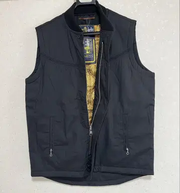 더비 블랙 베스트 지퍼