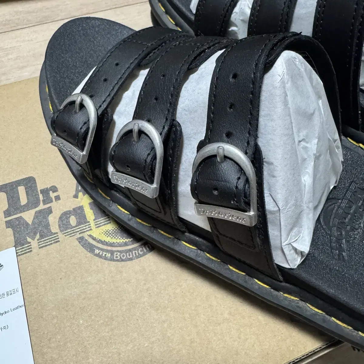 ★Dr.Martens★ Blair Black Hydro Slippers 25456001 Amazon.com | Dr. Martens Women's Blaire Slide Sandal, Black