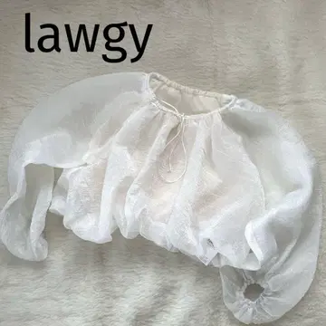미사용 새상품 lawgy 라우지 볼륨 시어 블라우스 화이트