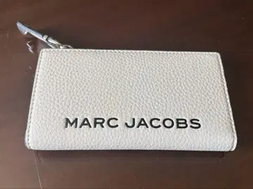 MARC JACOBS 화이트 프래그먼트 케이스