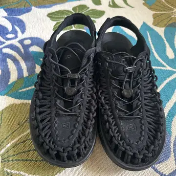 KEEN UNEEK 샌들 블랙 25cm