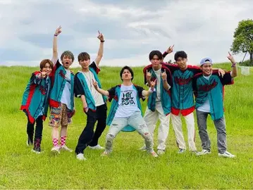쟈니즈 WEST 베이스볼 셔츠