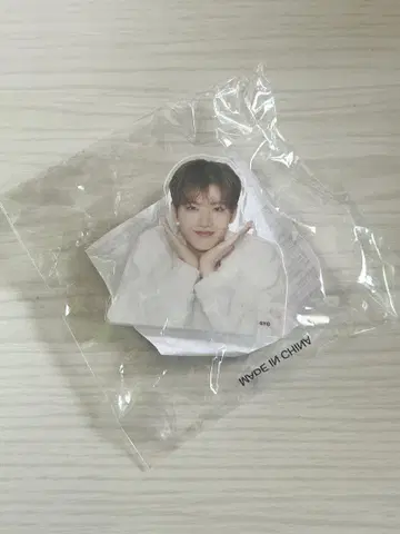 TREASURE 준규 캡슐토이 클립