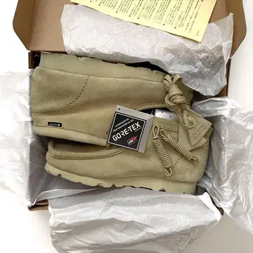 빔즈 별주 클락스 왈라비 GORE-TEX 슬립온