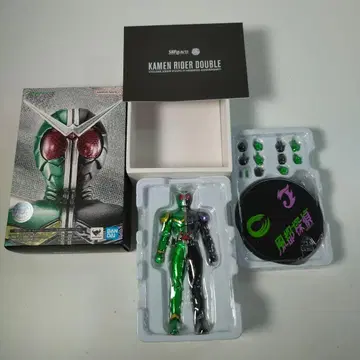 S.H.Figuarts 진골 조각 제법 가면라이더 W 사이클론 조커