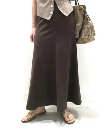 새상품급 리제르 라빠르망 FEMME 분또 플레어 스커트 38 BR