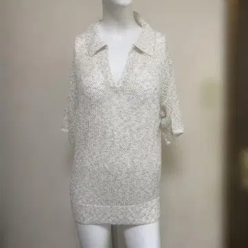화이트 V넥 니트 피케 셔츠 반팔. 프리 사이즈.