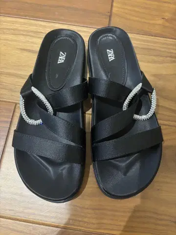 자라 반짝이 샌들 새상품