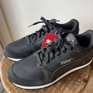 미사용 새상품 여성용 PUMA 푸마 스니커즈 23cm