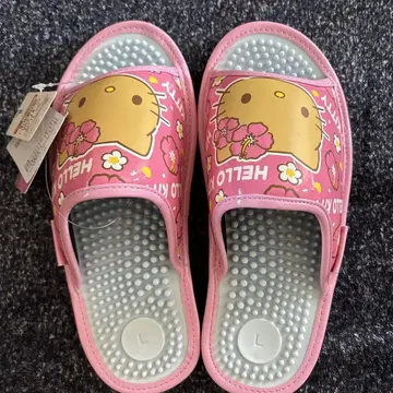 미사용 새상품 헬로키티 햇볕에 탄 키티 샌들 L 사이즈 건강 샌들