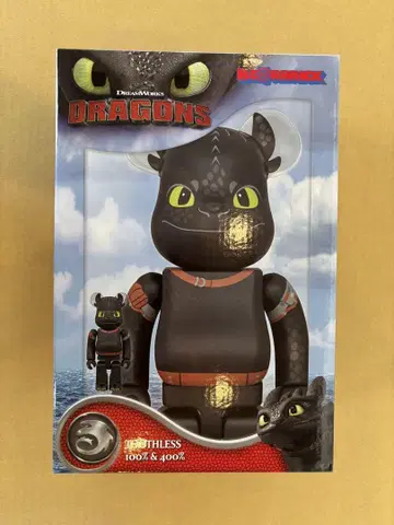 베어브릭 TOOTHLESS 100% & 400%