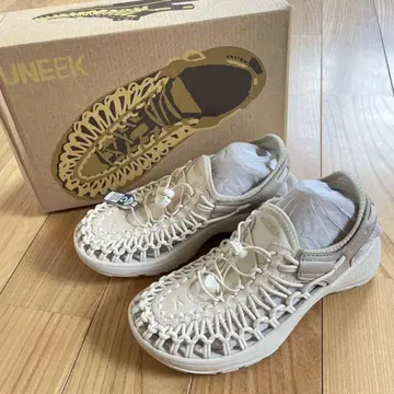 미사용 새상품 KEEN / uneek astoria / 22.5cm